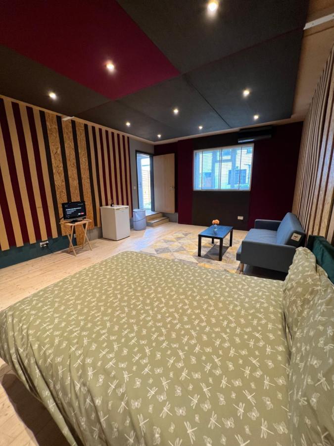 בורהמווד Newly Built Large Garden Ensuite Guest Studio מראה חיצוני תמונה
