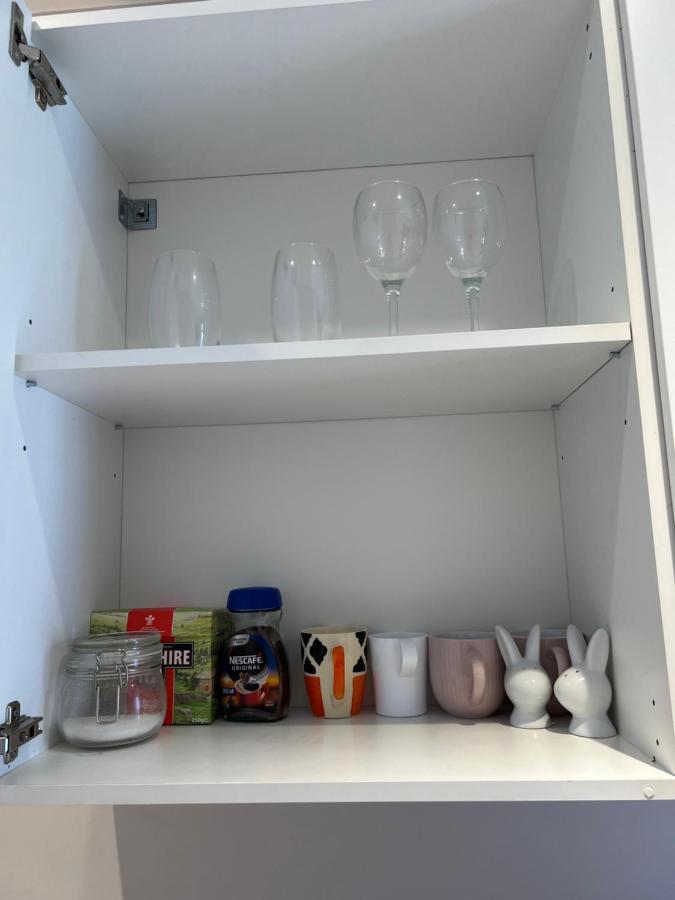 בורהמווד Newly Built Large Garden Ensuite Guest Studio מראה חיצוני תמונה